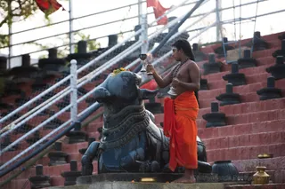 http://nithyananda.org/sites/default/files/photo-gallery/2017-3apr-17th-nithyananda-diary_DSC_2221_bengaluru-aadheenam-rudrabhishekam.jpg