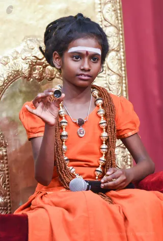 The Balasant shows the Jnananjana jar.
