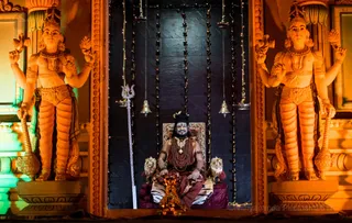 http://nithyananda.org/sites/default/files/photo-gallery/2017-3apr-20th-nithyananda-diary_DSC_4094_bengaluru-aadheenam-IA-day1-sadashiva-darshan-swamiji.jpg