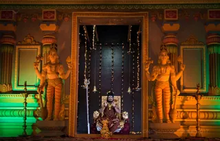 http://nithyananda.org/sites/default/files/photo-gallery/2017-3apr-20th-nithyananda-diary_DSC_4115_bengaluru-aadheenam-IA-day1-sadashiva-darshan-swamiji.jpg