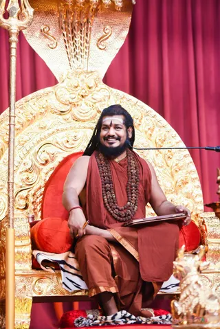 http://nithyananda.org/sites/default/files/photo-gallery/2017-3apr-21st-nithyananda-diary_DSC_4990_bengaluru-aadheenam-IA-day2-identity-session-swamiji.jpg