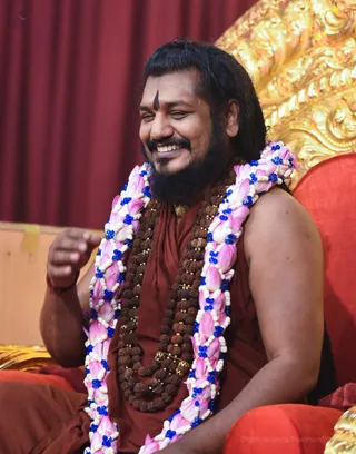 http://nithyananda.org/sites/default/files/photo-gallery/2017-3apr-21st-nithyananda-diary_DSC_5230_bengaluru-aadheenam-IA-day2-energy-darshan.jpg