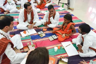 http://nithyananda.org/sites/default/files/photo-gallery/2017-3apr-22nd-nithyananda-diary_DSC_5646_bengaluru-aadheenam-IA-day3-shaktis-session-mahayoga.jpg