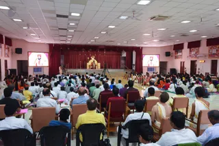 http://nithyananda.org/sites/default/files/photo-gallery/2017-3apr-29th-nithyananda-diary_DSC_1768_bengaluru-aadheenam-byob2-day1-session-swamiji.jpg