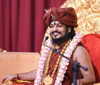 http://nithyananda.org/sites/default/files/photo-gallery/2017-3apr-29th-nithyananda-diary_DSC_1863_bengaluru-aadheenam-byob2-day1-session-swamiji.jpg