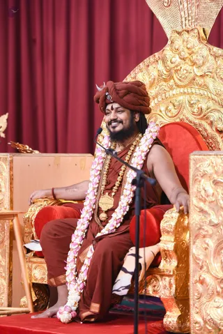 http://nithyananda.org/sites/default/files/photo-gallery/2017-3apr-29th-nithyananda-diary_DSC_1866_bengaluru-aadheenam-byob2-day1-session-swamiji.jpg
