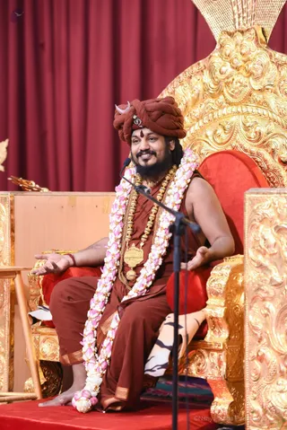 http://nithyananda.org/sites/default/files/photo-gallery/2017-3apr-29th-nithyananda-diary_DSC_1870_bengaluru-aadheenam-byob2-day1-session-swamiji.jpg
