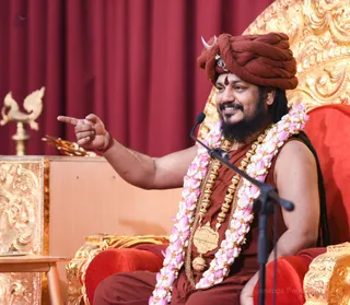 http://nithyananda.org/sites/default/files/photo-gallery/2017-3apr-29th-nithyananda-diary_DSC_1886_bengaluru-aadheenam-byob2-day1-session-swamiji.jpg
