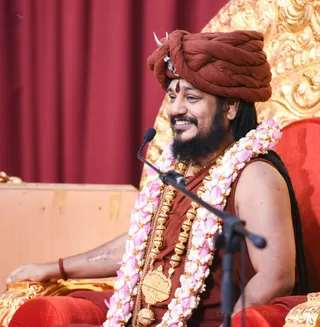 http://nithyananda.org/sites/default/files/photo-gallery/2017-3apr-29th-nithyananda-diary_DSC_1897_bengaluru-aadheenam-byob2-day1-session-swamiji.jpg