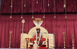 http://nithyananda.org/sites/default/files/photo-gallery/2017-3apr-29th-nithyananda-diary_DSC_1906_bengaluru-aadheenam-byob2-day1-session-swamiji.jpg
