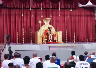 http://nithyananda.org/sites/default/files/photo-gallery/2017-3apr-29th-nithyananda-diary_DSC_1923_bengaluru-aadheenam-byob2-day1-session-swamiji.jpg
