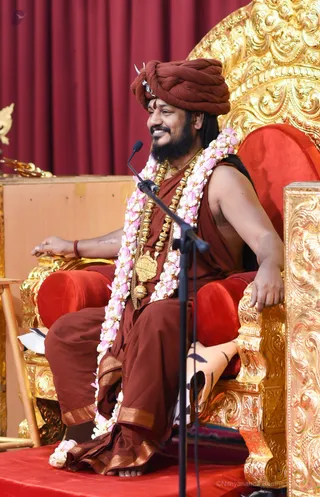 http://nithyananda.org/sites/default/files/photo-gallery/2017-3apr-29th-nithyananda-diary_DSC_2097_bengaluru-aadheenam-byob2-day1-session-swamiji.jpg