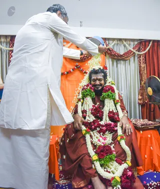 http://nithyananda.org/sites/default/files/photo-gallery/2017-3apr-2nd-nithyananda-diary_DSC_4333_bengaluru-aadheenam-bangalore-house-visits-devotees-swamiji.jpg