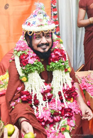 http://nithyananda.org/sites/default/files/photo-gallery/2017-3apr-2nd-nithyananda-diary_DSC_4541_bengaluru-aadheenam-bangalore-house-visits-devotees-swamiji.jpg