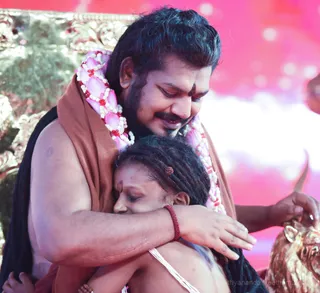 http://nithyananda.org/sites/default/files/photo-gallery/2017-3apr-2nd-nithyananda-diary_DSC_5172_bengaluru-aadheenam-nithyanandam-kids-darshan-swamiji.jpg