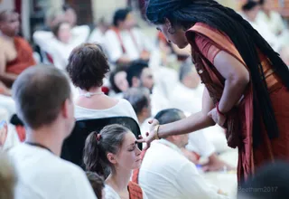 http://nithyananda.org/sites/default/files/photo-gallery/2017-3mar-10th-nithyananda-diary_DSC_7722_bengaluru-aadheenam-IA-Day13-mandala-process-jnananjanam-application.jpg