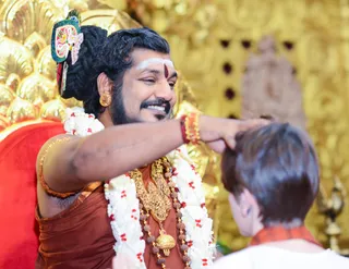 http://nithyananda.org/sites/default/files/photo-gallery/2017-3mar-12th-nithyananda-diary_DSC_8806_bengaluru-aadheenam-IA-Day15-energy-darshan-swamiji.jpg
