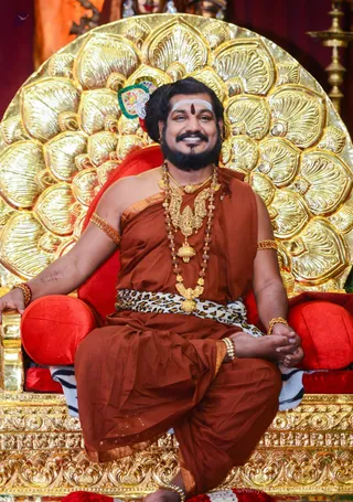 http://nithyananda.org/sites/default/files/photo-gallery/2017-3mar-12th-nithyananda-diary_DSC_8853_bengaluru-aadheenam-IA-Day15-energy-darshan-swamiji.jpg