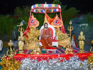 http://nithyananda.org/sites/default/files/photo-gallery/2017-3mar-12th-nithyananda-diary_DSC_8877_bengaluru-aadheenam-IA-Day15-dinner-n-dance-divine-swamiji.jpg