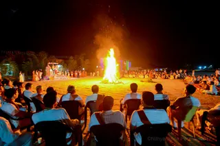 http://nithyananda.org/sites/default/files/photo-gallery/2017-3mar-12th-nithyananda-diary_DSC_8893_bengaluru-aadheenam-IA-Day15-dinner-n-dance-divine-swamiji.jpg