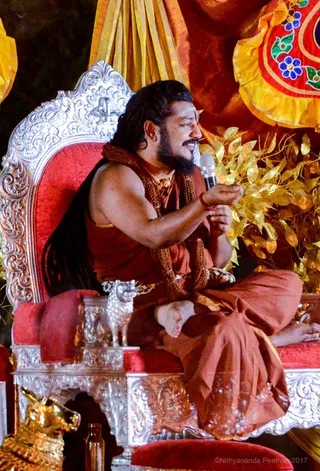 http://nithyananda.org/sites/default/files/photo-gallery/2017-3mar-12th-nithyananda-diary_DSC_8962_bengaluru-aadheenam-IA-Day15-dinner-n-dance-divine-swamiji.jpg