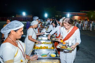 http://nithyananda.org/sites/default/files/photo-gallery/2017-3mar-12th-nithyananda-diary_DSC_8976_bengaluru-aadheenam-IA-Day15-dinner-n-dance-divine-swamiji.jpg