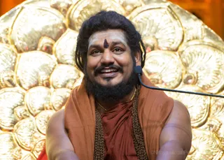 Energy Darshan - His Holiness gifts the Atma Linga