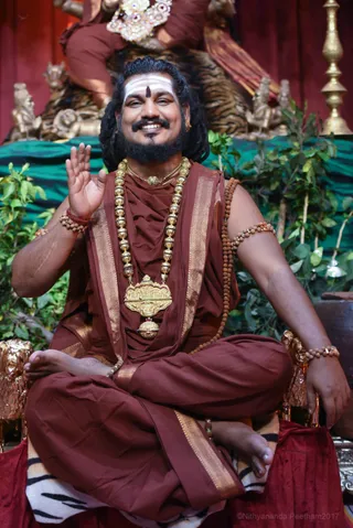 http://nithyananda.org/sites/default/files/photo-gallery/2017-3mar-9th-nithyananda-diary_DSC_9902_bengaluru-aadheenam-IA-Day12-shivoham-day1-sadashiva%20darshan-swamiji.jpg