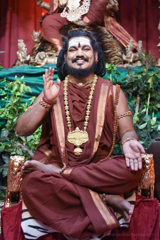 http://nithyananda.org/sites/default/files/photo-gallery/2017-3mar-9th-nithyananda-diary_DSC_9907_bengaluru-aadheenam-IA-Day12-shivoham-day1-sadashiva%20darshan-swamiji.jpg