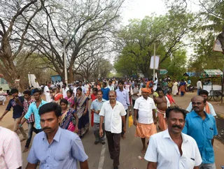Girivalam - Pilgrimage around Arunachala