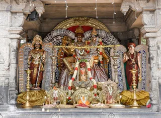 http://nithyananda.org/sites/default/files/photo-gallery/2017-5may-13th-nithyananda-diary_DSC_3557_bengaluru-aadheenam-sadashivatva-day1-welcoming-participants-temple.jpg