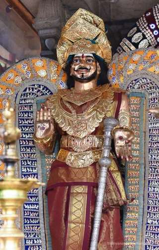 http://nithyananda.org/sites/default/files/photo-gallery/2017-5may-13th-nithyananda-diary_DSC_3776_bengaluru-aadheenam-sadashivatva-day1-welcoming-participants-temple.jpg