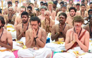 http://nithyananda.org/sites/default/files/photo-gallery/2017-5may-13th-nithyananda-diary_DSC_3826_bengaluru-aadheenam-sadashivatva-day1-shaktis-demo-participants.jpg