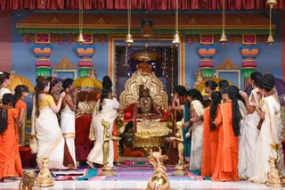 http://nithyananda.org/sites/default/files/photo-gallery/2017-5may-13th-nithyananda-diary_DSC_3890_bengaluru-aadheenam-sadashivatva-day1-shaktis-demo-participants.jpg