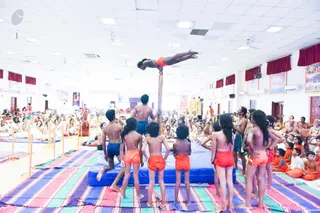 http://nithyananda.org/sites/default/files/photo-gallery/2017-5may-13th-nithyananda-diary_DSC_4353_bengaluru-aadheenam-sadashivatva-day1-mallakhamba-demo-balasants.jpg