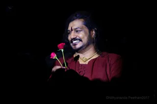http://nithyananda.org/sites/default/files/photo-gallery/2017-5may-13th-nithyananda-diary_DSC_5202_bengaluru-aadheenam-sadashivatva-day1-entry-roses-swamiji_0.jpg