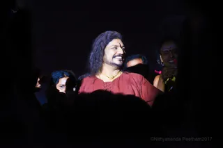 http://nithyananda.org/sites/default/files/photo-gallery/2017-5may-13th-nithyananda-diary_DSC_5209_bengaluru-aadheenam-sadashivatva-day1-entry-roses-swamiji_0.jpg