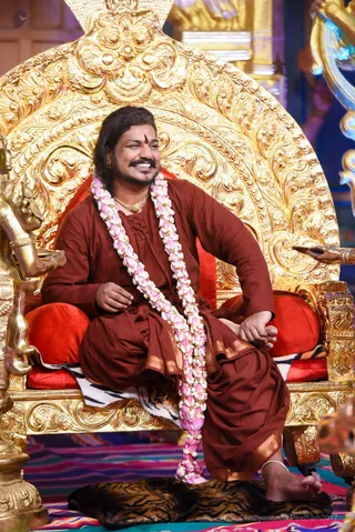 http://nithyananda.org/sites/default/files/photo-gallery/2017-5may-13th-nithyananda-diary_DSC_5368_bengaluru-aadheenam-sadashivatva-day1-intro-session-swamiji.jpg