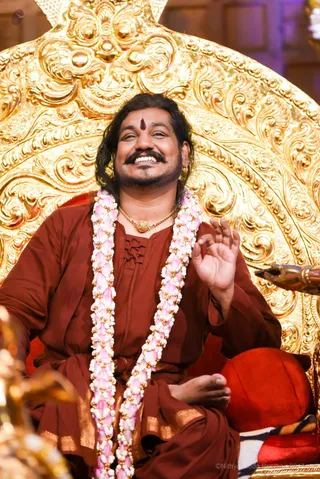 http://nithyananda.org/sites/default/files/photo-gallery/2017-5may-13th-nithyananda-diary_DSC_5378_bengaluru-aadheenam-sadashivatva-day1-intro-session-swamiji.jpg
