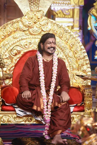 http://nithyananda.org/sites/default/files/photo-gallery/2017-5may-13th-nithyananda-diary_DSC_5460_bengaluru-aadheenam-sadashivatva-day1-intro-session-swamiji.jpg
