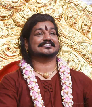 http://nithyananda.org/sites/default/files/photo-gallery/2017-5may-13th-nithyananda-diary_DSC_5535_bengaluru-aadheenam-sadashivatva-day1-intro-session--swamiji.jpg