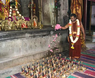 http://nithyananda.org/sites/default/files/photo-gallery/2017-5may-24th-nithyananda-diary_IMG_0212_bengaluru-aadheenam-sadashivatva-day12-VHP-nithyanandam-kids-day4-shiva-deeksha-temple-swamiji.jpg