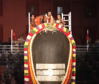 http://nithyananda.org/sites/default/files/photo-gallery/2017-5may-24th-nithyananda-diary_IMG_6631_bengaluru-aadheenam-sadashivatva-day12-VHP-nithyanandam-kids-day4-rudrabhishekam-swamiji.jpg
