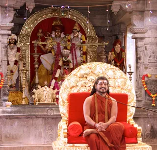Vishwa Hindu Parishad participants have a profound afternoon session with His Holiness at Nithyanandeshwara Sadashiva Temple.