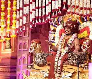 Nithyananda Satsang - His Holiness delivers The Sacred Secrets of Guru-disciple Relationship!