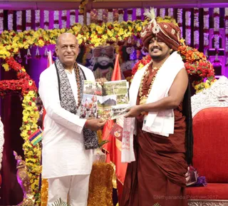 http://nithyananda.org/sites/default/files/photo-gallery/2017-7jul-9th-nithyananda-diary_IMG_2233_bengaluru-aadheenam-guru-purnima-mou-sign-mauritius-jagdishwar-swamji.jpg