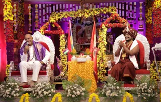 http://nithyananda.org/sites/default/files/photo-gallery/2017-7jul-9th-nithyananda-diary_IMG_2285_bengaluru-aadheenam-guru-purnima-mou-sign-mauritius-jagdishwar-swamji.jpg