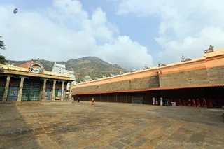 http://nithyananda.org/sites/default/files/photo-gallery/2018-01-Jan-03-nithyananda-diary_bengaluru-aadheenam_visit-annamalaiyar-temple_7T9A0060.JPG