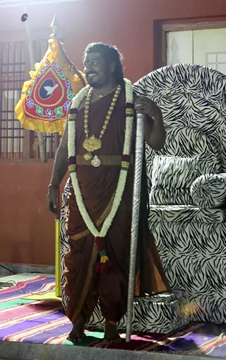 http://nithyananda.org/sites/default/files/photo-gallery/2018-01-Jan-03-nithyananda-diary_tiruvannamalai-aadheenam_fire-walking-lemon-piercing_7T7A3712.jpg