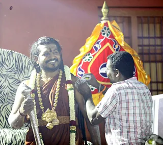http://nithyananda.org/sites/default/files/photo-gallery/2018-01-Jan-03-nithyananda-diary_tiruvannamalai-aadheenam_fire-walking-lemon-piercing_7T7A3726.jpg